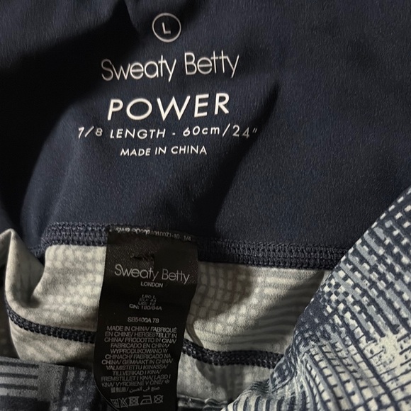 Sweaty Betty Navy and Light Gray Patterned Leggings - Picture 5 of 12